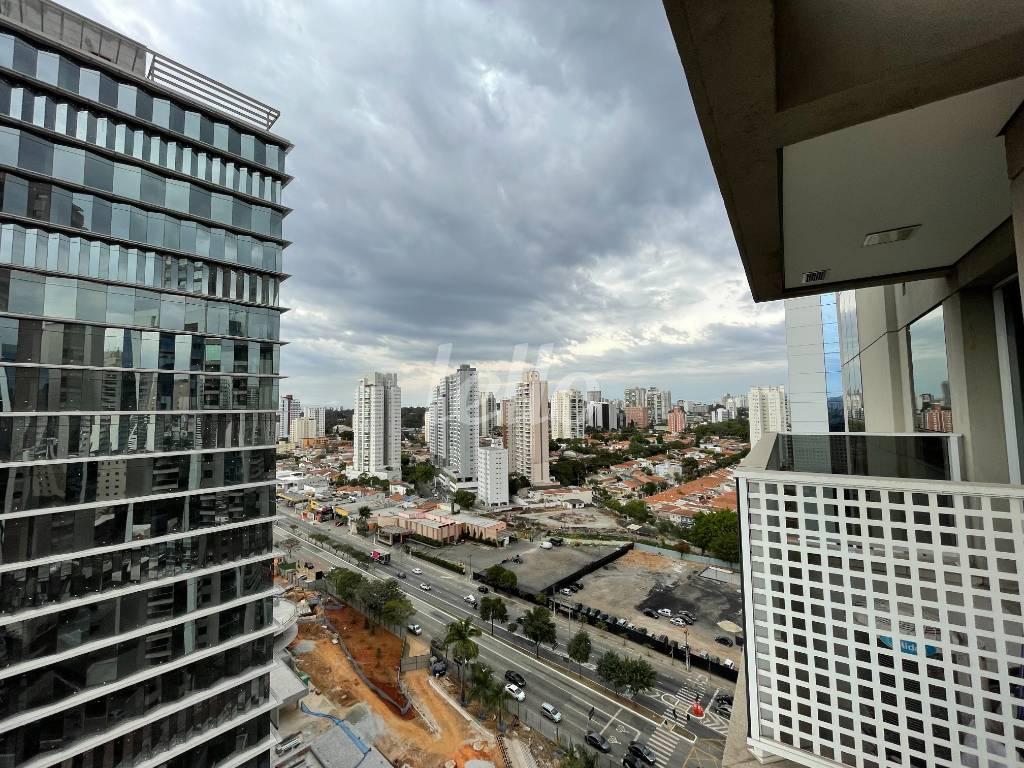 15 VISTA de Sala / Conjunto à venda, Padrão com 37 m², e 1 vaga em Vila Gertrudes - São Paulo