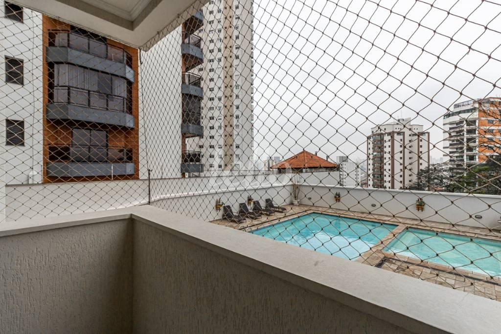 VARANDA de Apartamento à venda, Padrão com 85 m², 3 quartos e 2 vagas em Vila Monumento - São Paulo