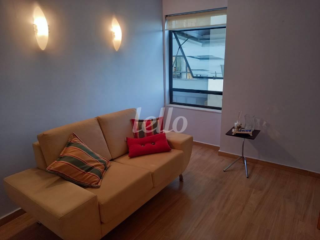 RECEPÇÃO de Sala / Conjunto à venda, Padrão com 35 m², e 1 vaga em Vila Mariana - São Paulo