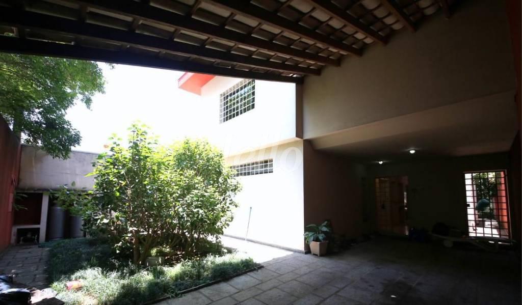 GARAGEM de Casa à venda, sobrado com 404 m², 4 quartos e 2 vagas em Vila Cordeiro - São Paulo