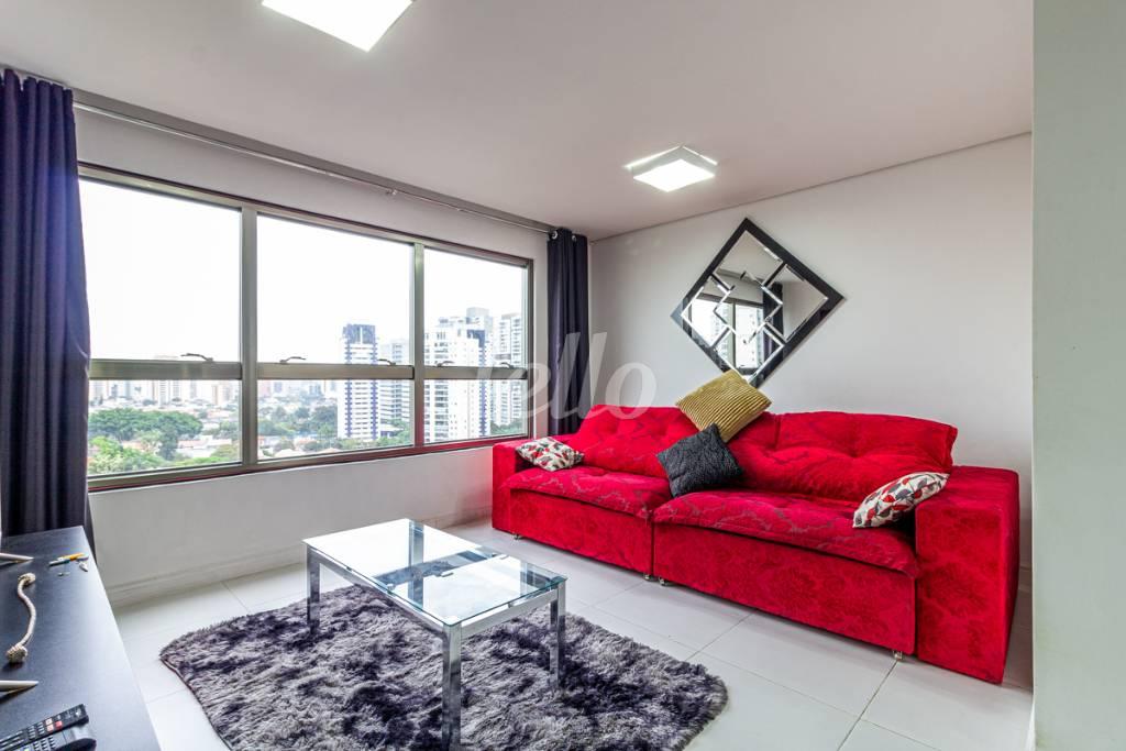 SALA de Apartamento à venda, Padrão com 75 m², 2 quartos e 1 vaga em Jardim Das Acácias - São Paulo