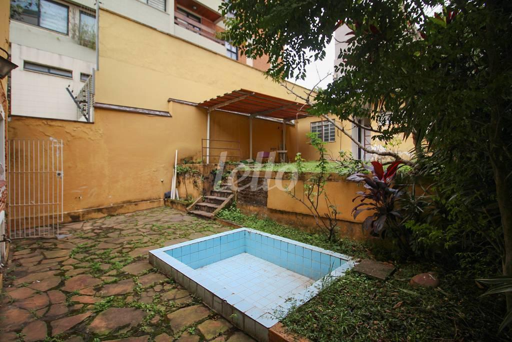 FUNDOS de Casa à venda, sobrado com 250 m², 4 quartos e 4 vagas em Vila Mariana - São Paulo