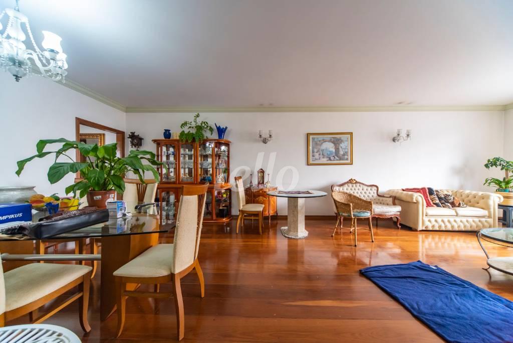 SALA DOIS AMBIENTES de Apartamento à venda, Padrão com 160 m², 3 quartos e 1 vaga em Mooca - São Paulo