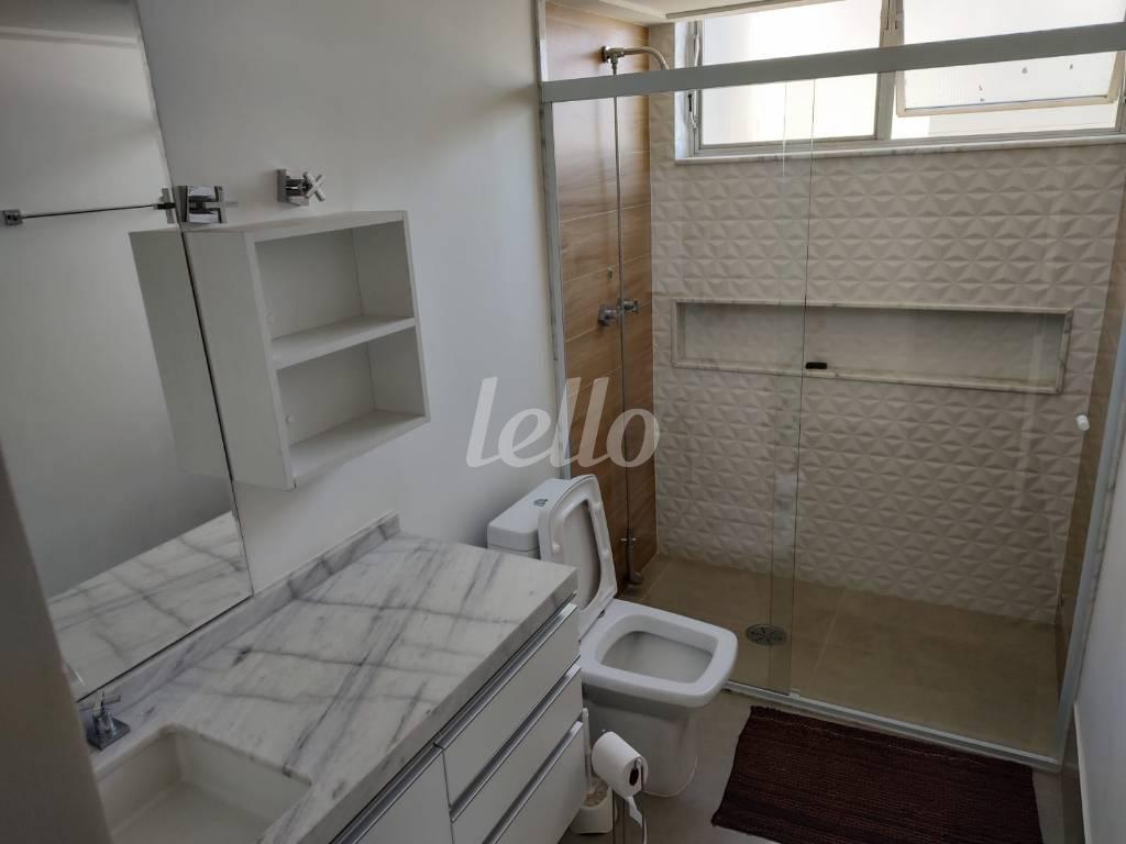 BANHEIRO SOCIAL de Apartamento à venda, Padrão com 144 m², 3 quartos e 2 vagas em Vila Bastos - Santo André