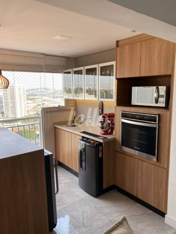VARANDA de Apartamento à venda, Padrão com 105 m², 3 quartos e 2 vagas em Vila Anastacio - São Paulo