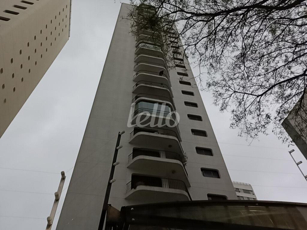 1-FACHADA-001.JPG de Apartamento à venda, Padrão com 196 m², 3 quartos e 2 vagas em Aclimação - São Paulo