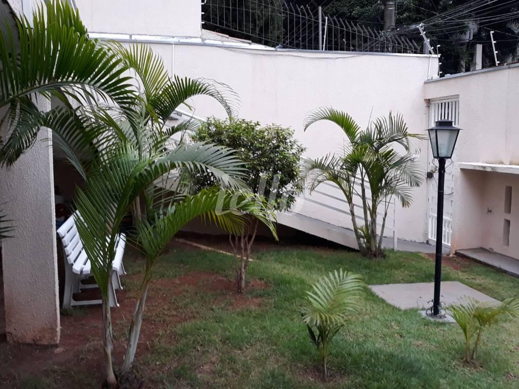 QUINTAL de Casa à venda, em condomínio - sobrado com 64 m², 3 quartos e 2 vagas em Parque da Vila Prudente - São Paulo