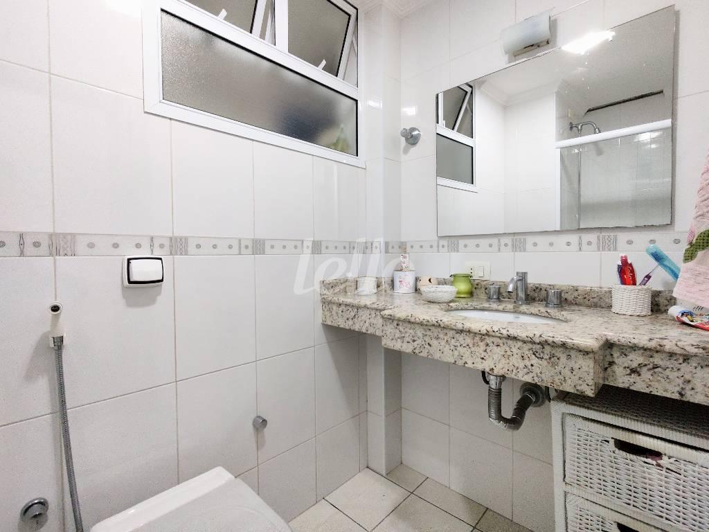 BANHEIRO SOCIAL de Apartamento à venda, Padrão com 72 m², 2 quartos e 1 vaga em Vila Prudente - São Paulo
