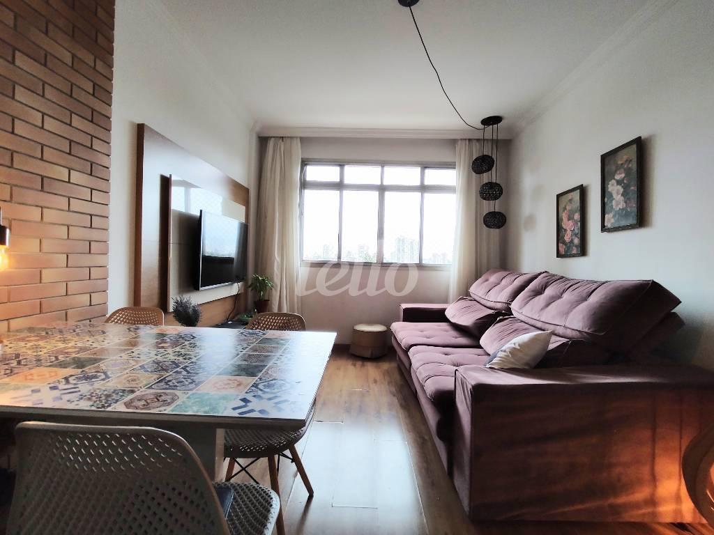 LIVING de Apartamento à venda, Padrão com 72 m², 2 quartos e 1 vaga em Vila Prudente - São Paulo
