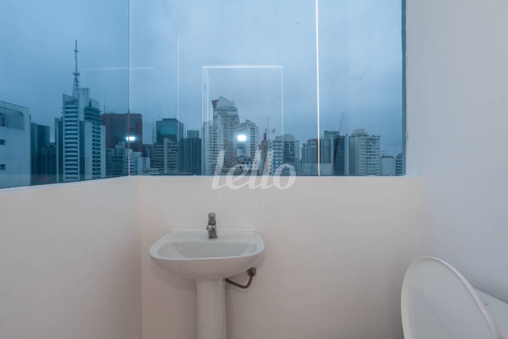 BANHEIRO 2 de Sala / Conjunto para alugar, Padrão com 491 m², e 14 vagas em Bela Vista - São Paulo