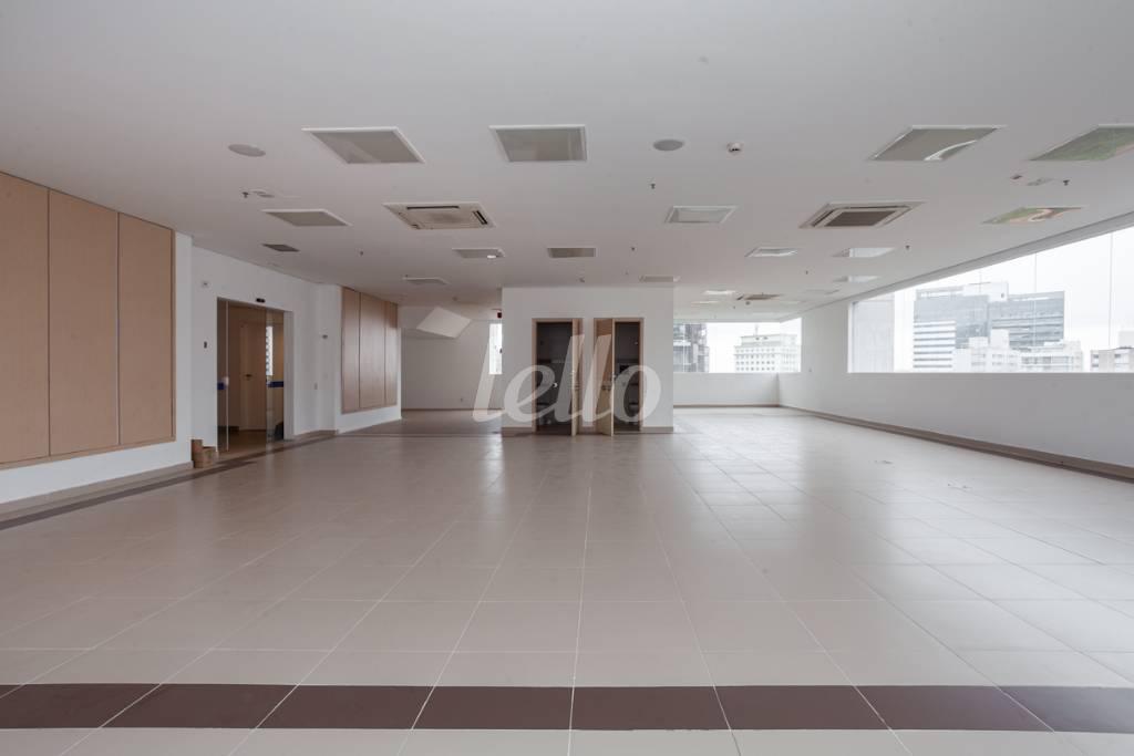 SALA 1 de Sala / Conjunto para alugar, Padrão com 491 m², e 14 vagas em Bela Vista - São Paulo
