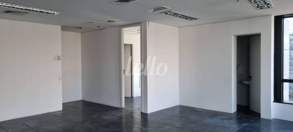 SALA de Sala / Conjunto para alugar, Padrão com 64 m², e 2 vagas em Pinheiros - São Paulo