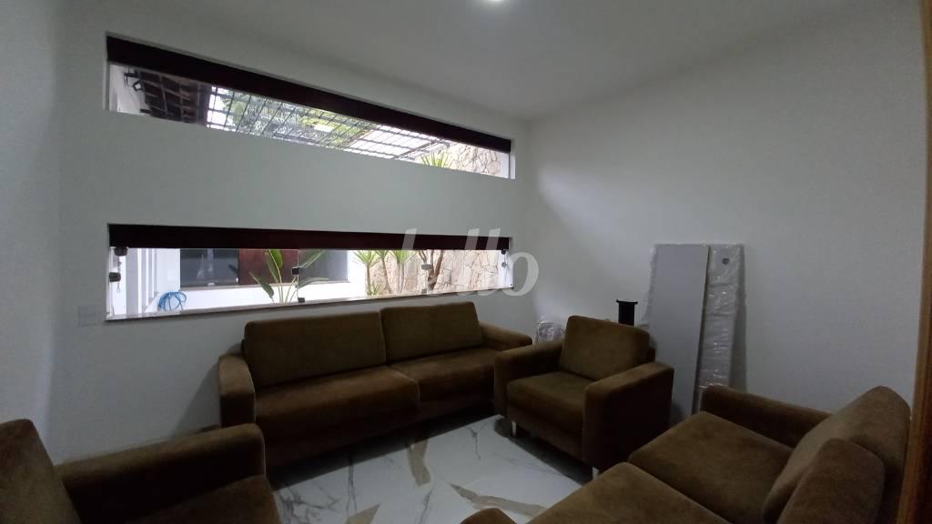 SALA de Casa à venda, térrea com 356 m², 4 quartos e 5 vagas em Tremembé - São Paulo