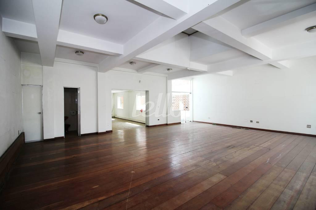 SALA 7 de Casa para alugar, sobrado com 550 m², e 6 vagas em Planalto Paulista - São Paulo