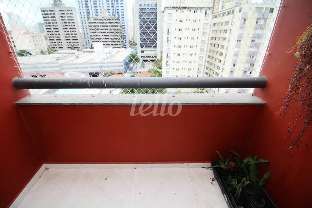 SACADA de Apartamento para alugar, Padrão com 60 m², 2 quartos e 1 vaga em Vila Mariana - São Paulo