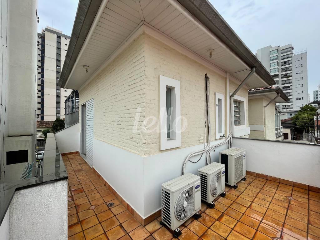 VARANDA QDORMITÓRIO 3 de Casa à venda, sobrado com 200 m², 8 quartos e 4 vagas em Vila Clementino - São Paulo