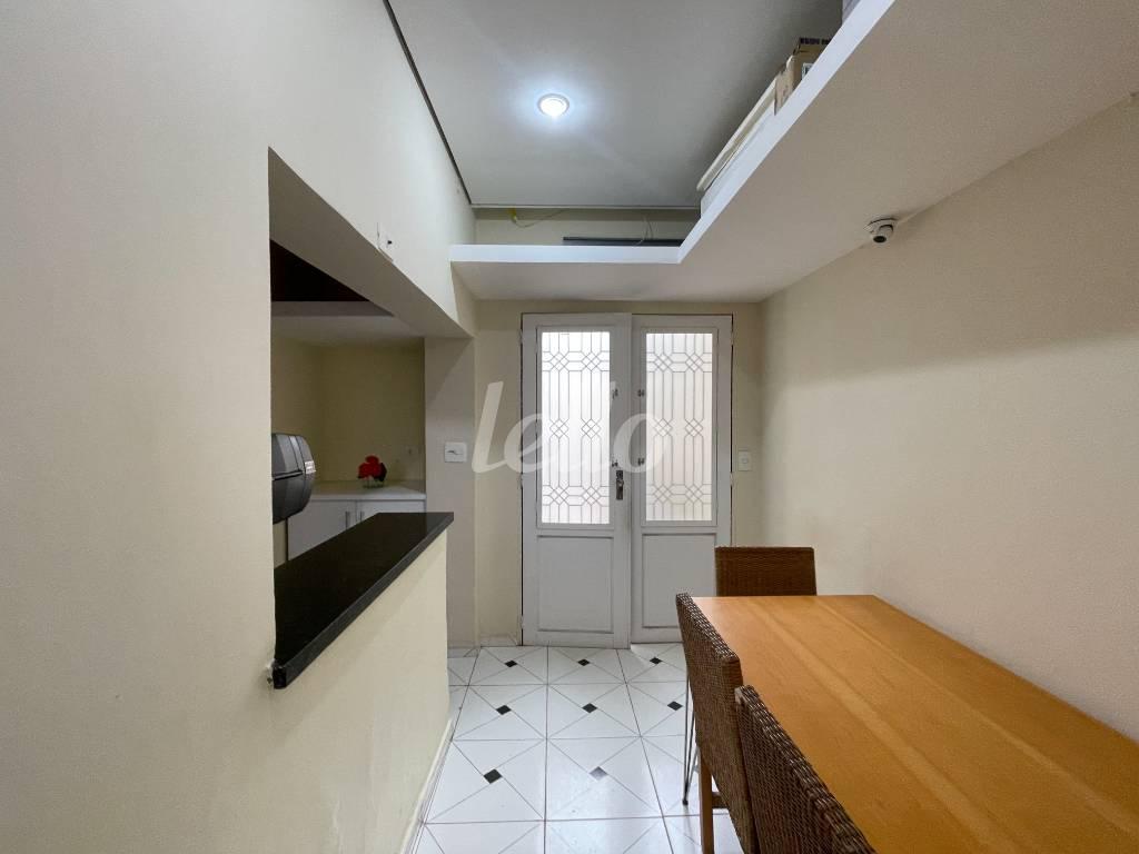 COZINHA de Casa à venda, sobrado com 200 m², 8 quartos e 4 vagas em Vila Clementino - São Paulo