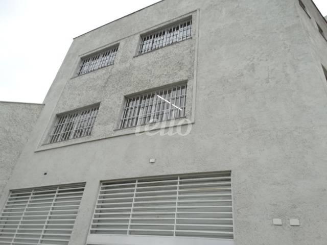 FACHADA de Prédio Comercial para alugar, Monousuário com 1040 m², e 3 vagas em Santa Teresinha - São Paulo