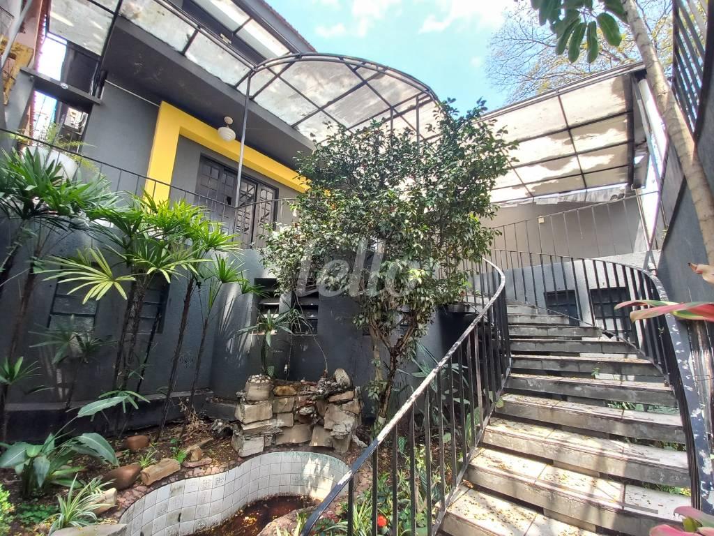 ENTRADA SOCIAL de Casa à venda, assobradada com 330 m², 4 quartos e 5 vagas em Pacaembu - São Paulo