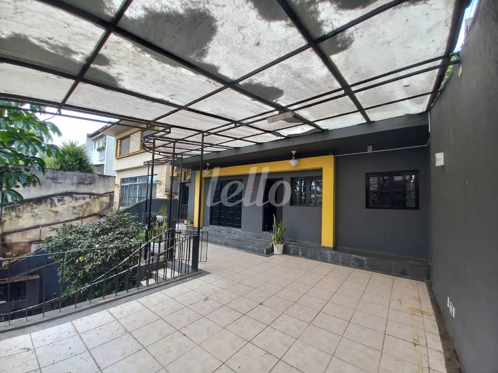 TERRAÇO de Casa à venda, assobradada com 330 m², 4 quartos e 5 vagas em Pacaembu - São Paulo