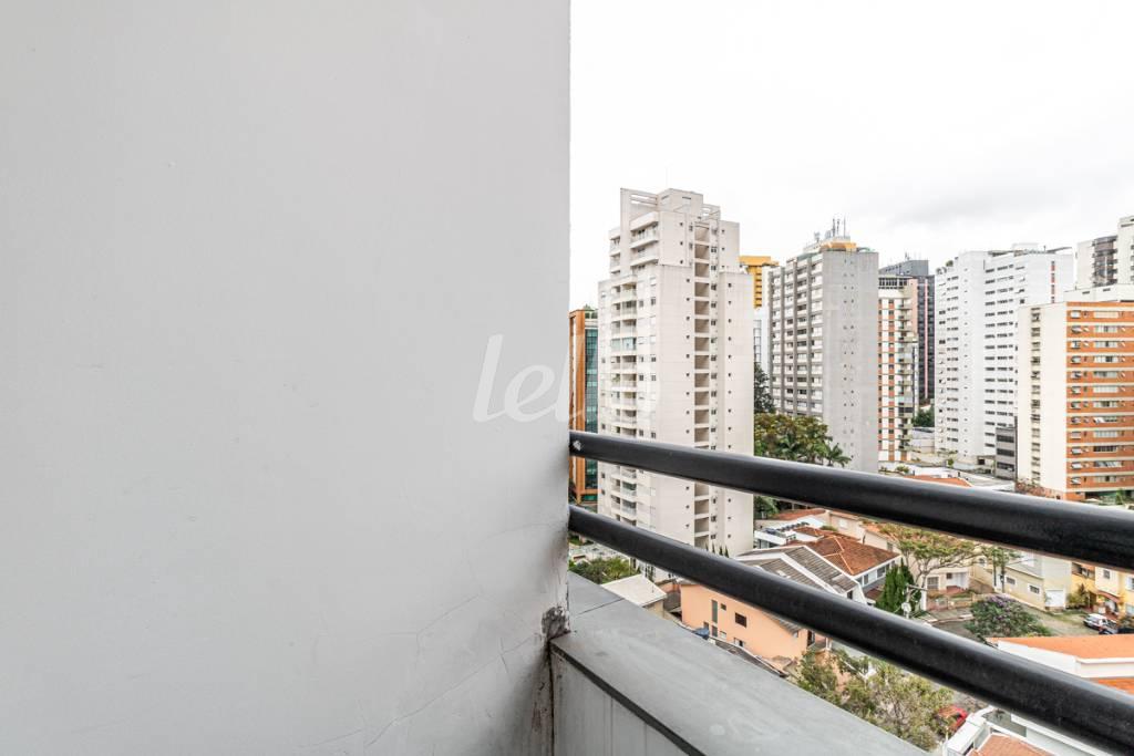 VARANDA 1 de Sala / Conjunto para alugar, Padrão com 68 m², e 2 vagas em Perdizes - São Paulo