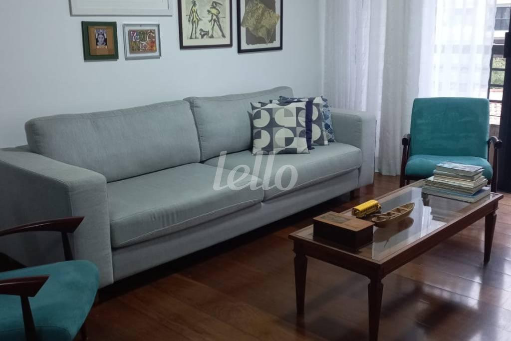 SALA de Apartamento à venda, Padrão com 128 m², 3 quartos e 2 vagas em Vila Bastos - Santo André