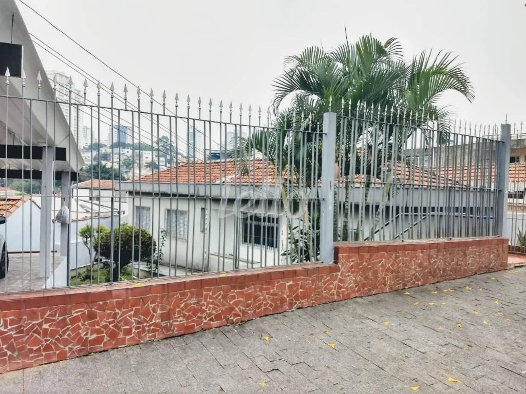 FACHADA de Casa à venda, térrea com 82 m², 2 quartos e 2 vagas em Vila Oratório - São Paulo