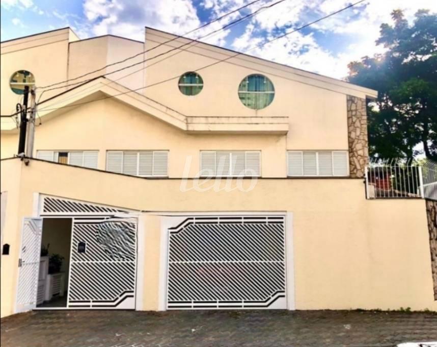 FACHADA de Casa à venda, sobrado com 200 m², 3 quartos e 3 vagas em Jardim Avelino - São Paulo