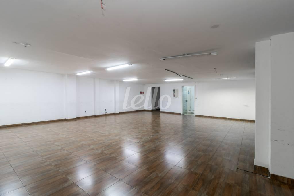 SALA de Sala / Conjunto para alugar, Padrão com 118 m², e em República - São Paulo