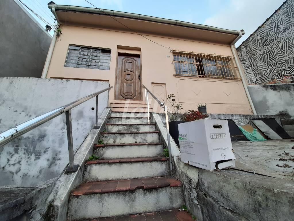FACHADA DA CASA de Casa à venda, assobradada com 80 m², 3 quartos e 1 vaga em Vila Madalena - São Paulo
