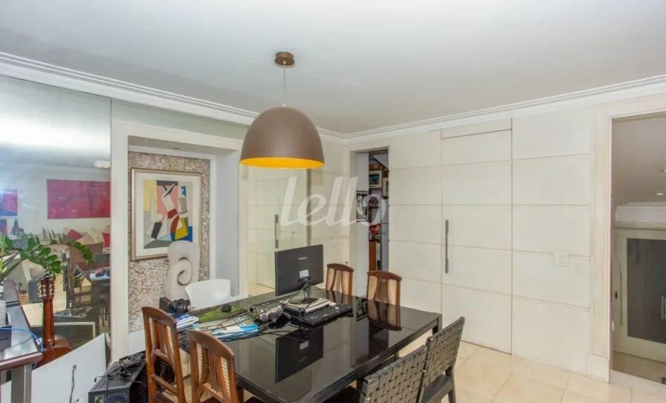 SALA de Apartamento à venda, Triplex com 367 m², 6 quartos e 3 vagas em Vila Morumbi - São Paulo