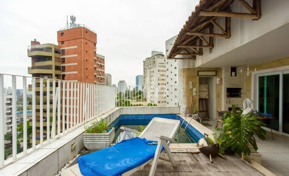 PISCINA de Apartamento à venda, Triplex com 367 m², 6 quartos e 3 vagas em Vila Morumbi - São Paulo