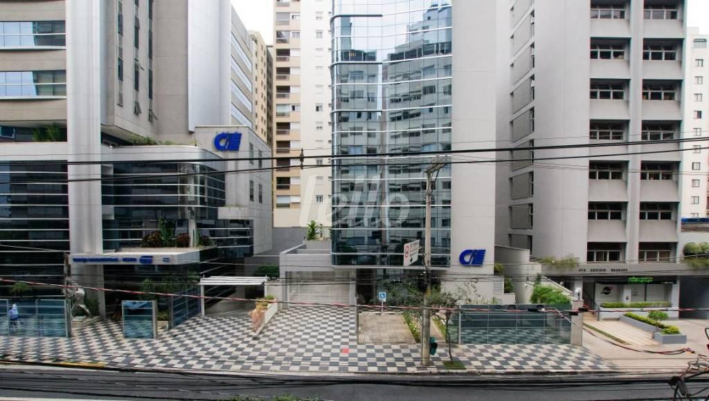VISTA de Apartamento à venda, Padrão com 130 m², 2 quartos e 1 vaga em Itaim Bibi - São Paulo