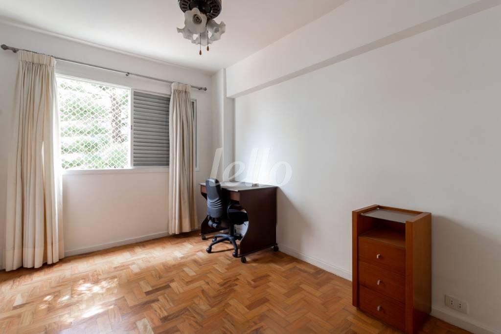 QUARTO de Apartamento à venda, Padrão com 140 m², 2 quartos e 1 vaga em Jardins - São Paulo