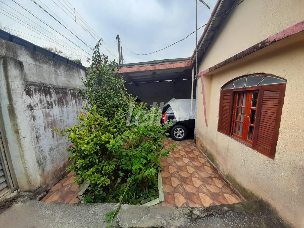 FRENTE DO IMÓVEL de Casa à venda, de vila - térrea com 140 m², 3 quartos e 4 vagas em Vila Marina - Santo André