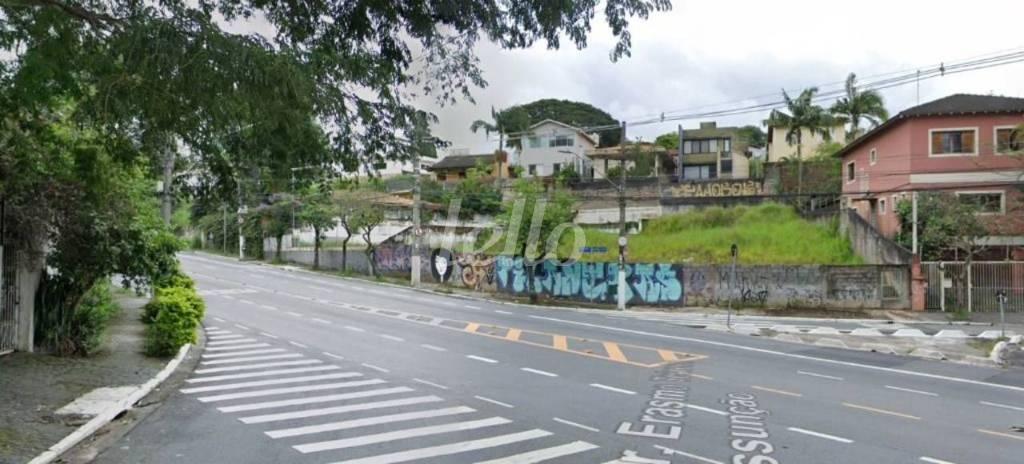 FACHADA de Área / Terreno para alugar, Padrão com 741 m², e em Morumbi - São Paulo