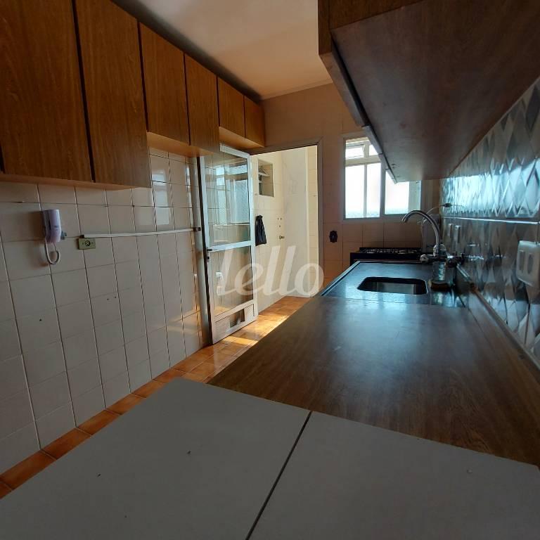 COZINHA de Apartamento para alugar, Padrão com 90 m², 3 quartos e 3 vagas em Pinheiros - São Paulo