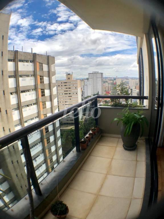 SACADA DA SALA de Casa à venda, sobrado com 250 m², 3 quartos e 2 vagas em Vila Dora - Santo André
