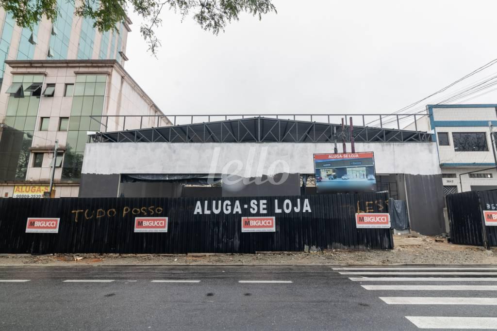 FACHADA de Loja para alugar, Padrão com 296 m², e em Anchieta - São Bernardo do Campo