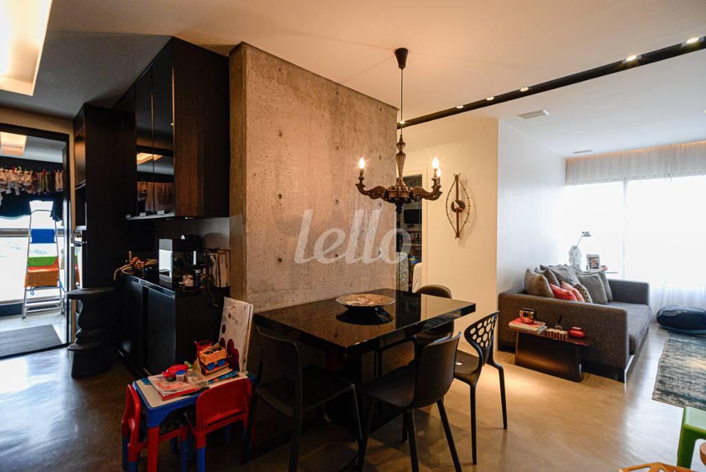 SALA de Apartamento à venda, Padrão com 79 m², 2 quartos e 2 vagas em Vila Leopoldina - São Paulo