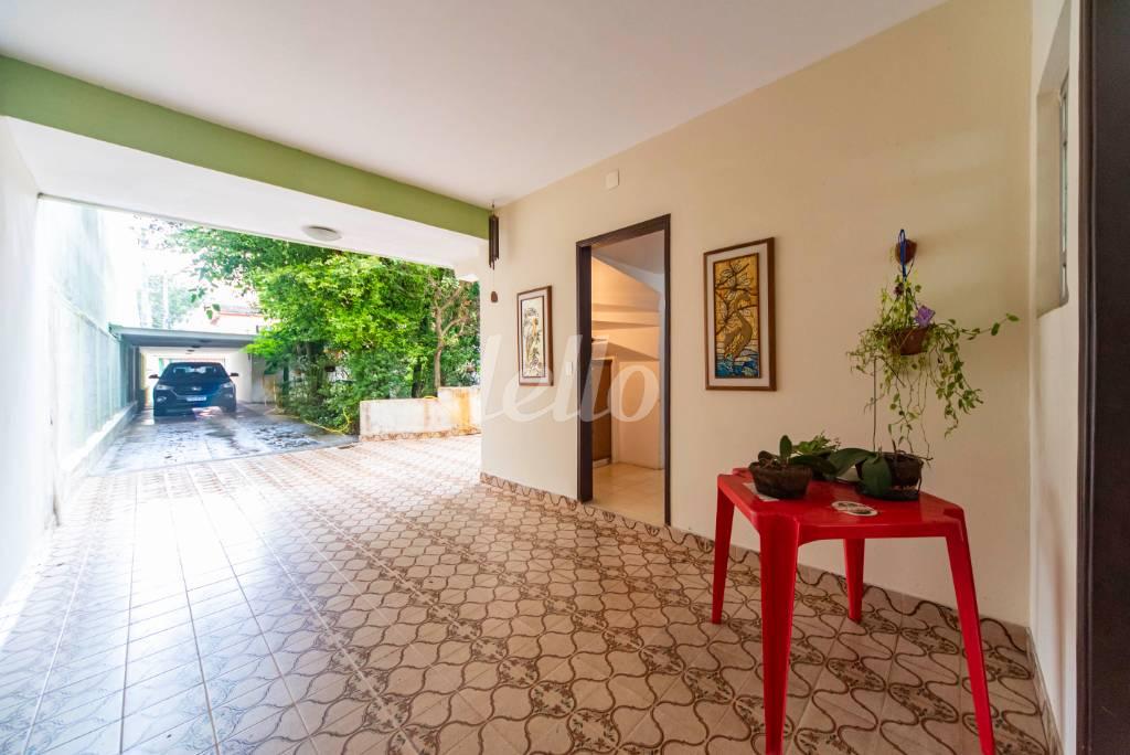 GARAGEM de Casa à venda, sobrado com 36291 m², 3 quartos e 5 vagas em Vila Mussolini - São Bernardo do Campo