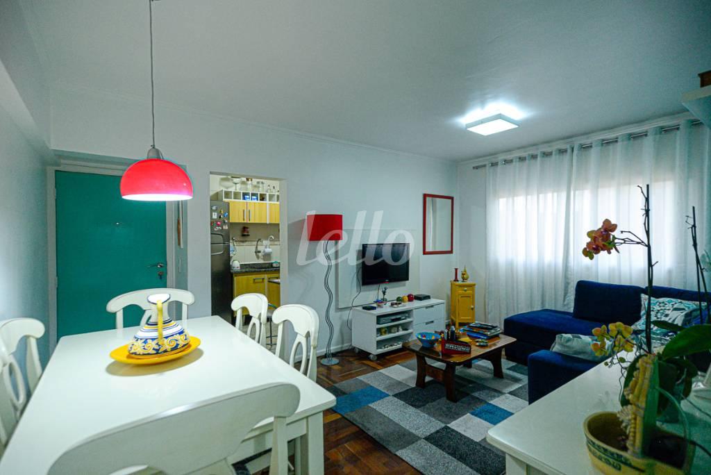 SALA de Apartamento à venda, Padrão com 75 m², 2 quartos e 1 vaga em Vila Mariana - São Paulo