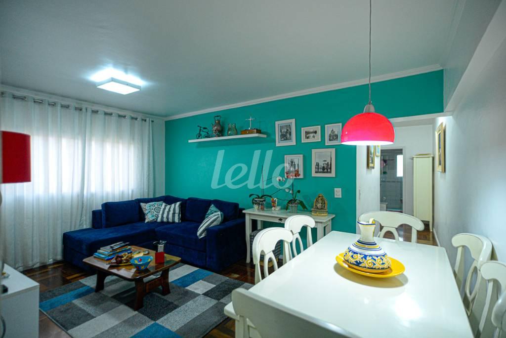 SALA de Apartamento à venda, Padrão com 75 m², 2 quartos e 1 vaga em Vila Mariana - São Paulo