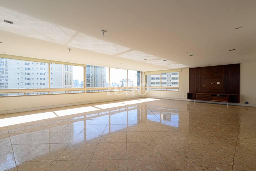 SALA DOIS AMBIENTES de Apartamento à venda, Padrão com 329 m², 4 quartos e 4 vagas em Jardim Paulista - São Paulo
