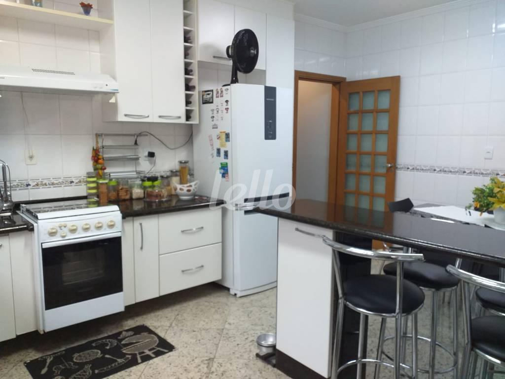COZINHA de Casa à venda, sobrado com 141 m², 3 quartos e 2 vagas em Vila Libanesa - São Paulo