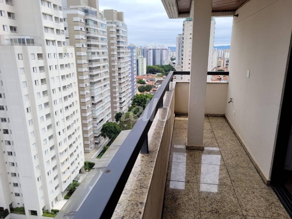SACADA de Apartamento à venda, cobertura - Padrão com 194 m², 4 quartos e 6 vagas em Mooca - São Paulo