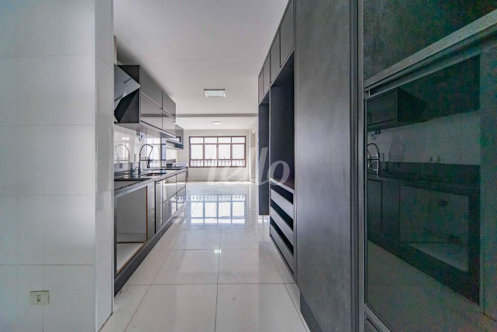 COPA E COZINHA de Apartamento à venda, Padrão com 228 m², 4 quartos e 3 vagas em Vila Álvaro Marques - São Bernardo do Campo