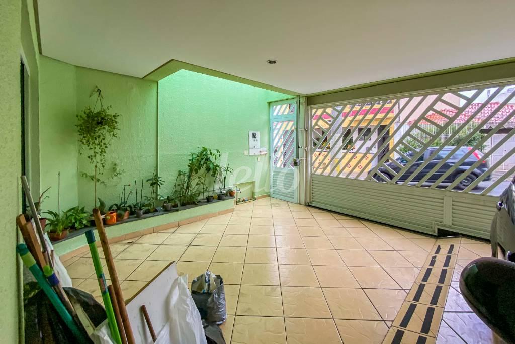 GARAGEM de Casa à venda, sobrado com 199 m², 4 quartos e 3 vagas em Santa Maria - São Caetano do Sul