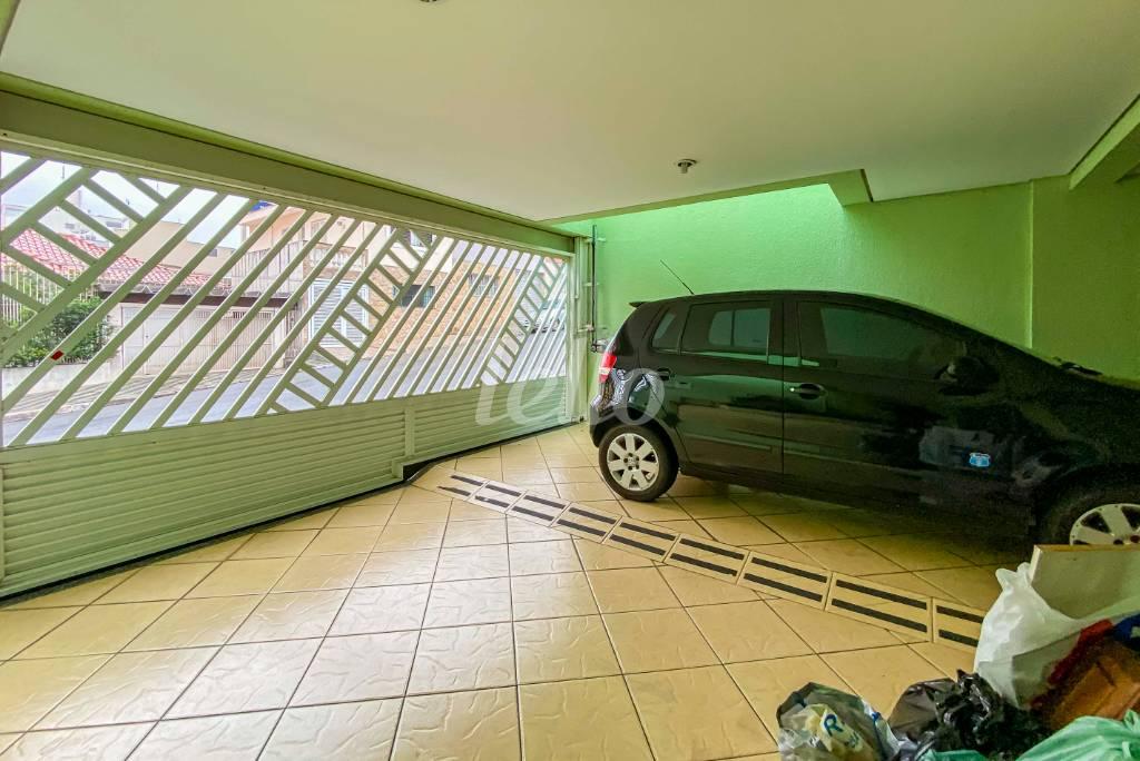 GARAGEM de Casa à venda, sobrado com 199 m², 4 quartos e 3 vagas em Santa Maria - São Caetano do Sul