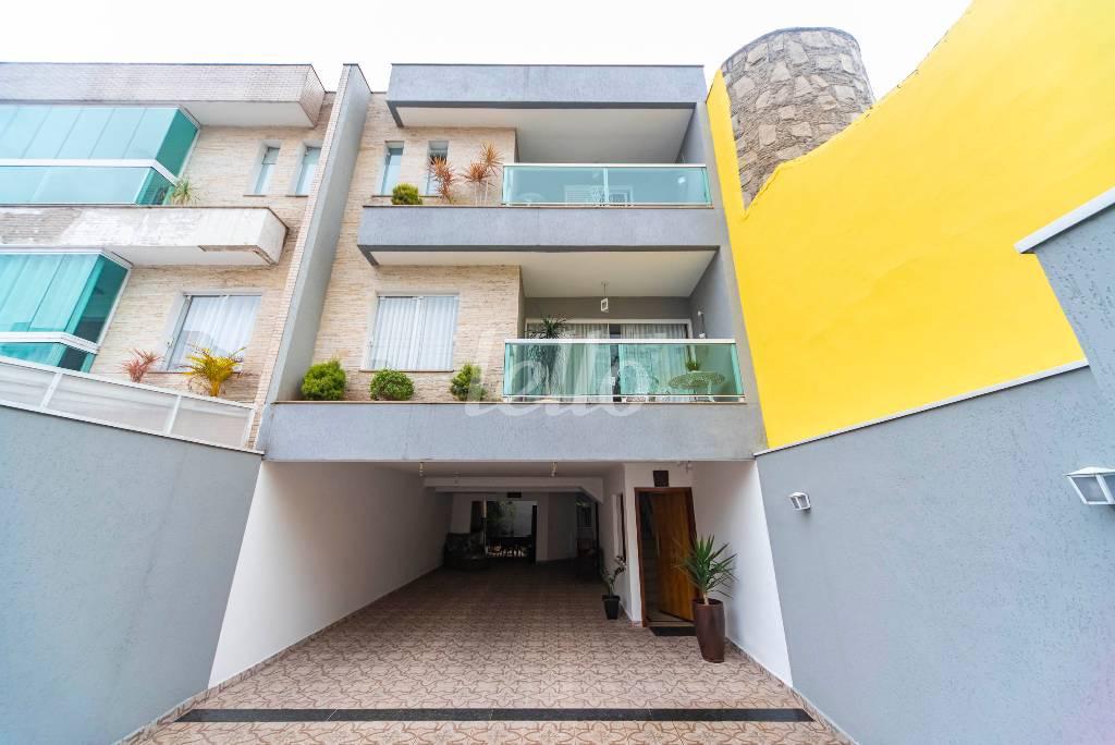 GARAGEM de Casa à venda, sobrado com 226 m², 3 quartos e 4 vagas em Barcelona - São Caetano do Sul